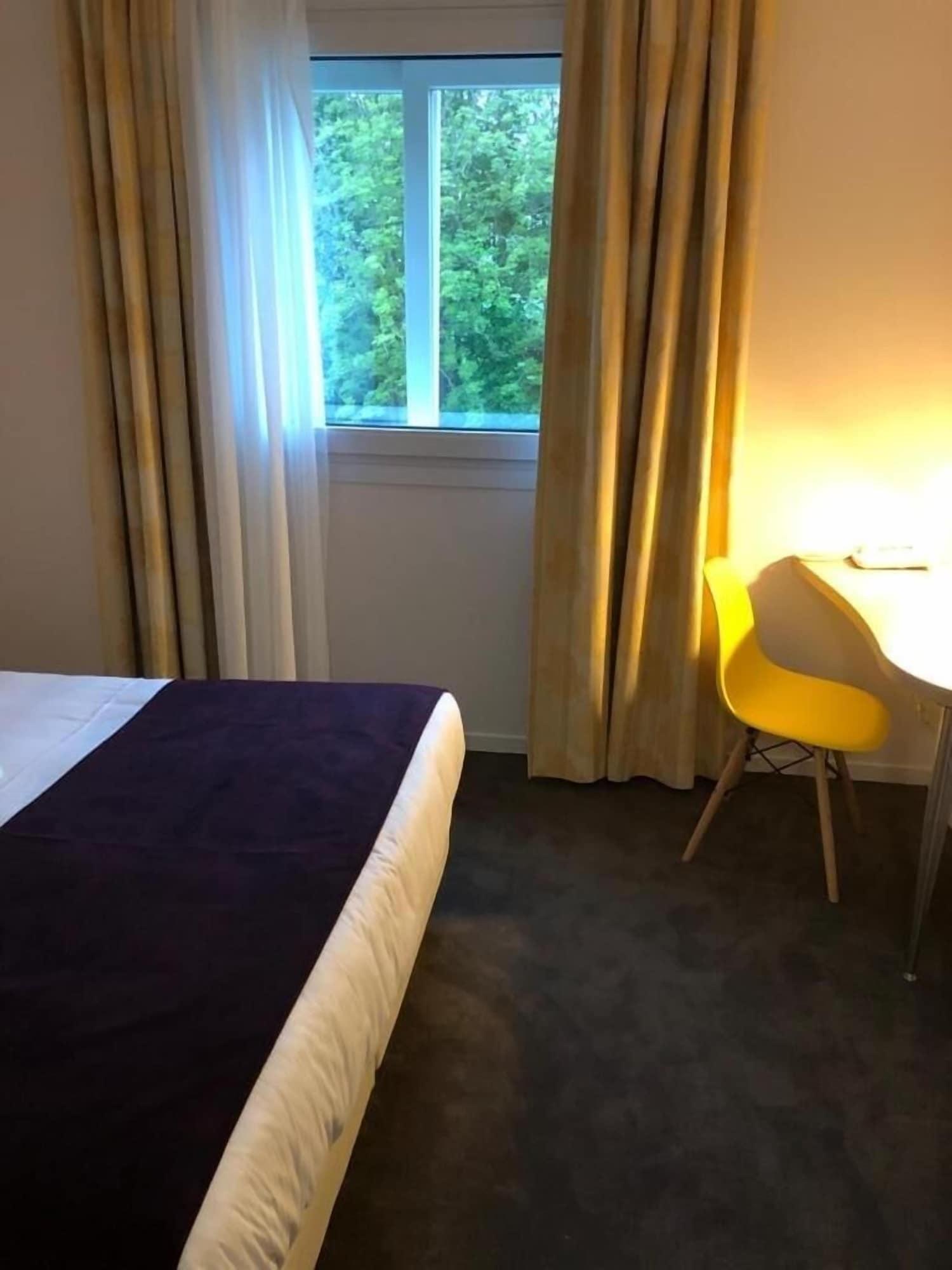 Le Manoir Hotel Orchies Eksteriør billede
