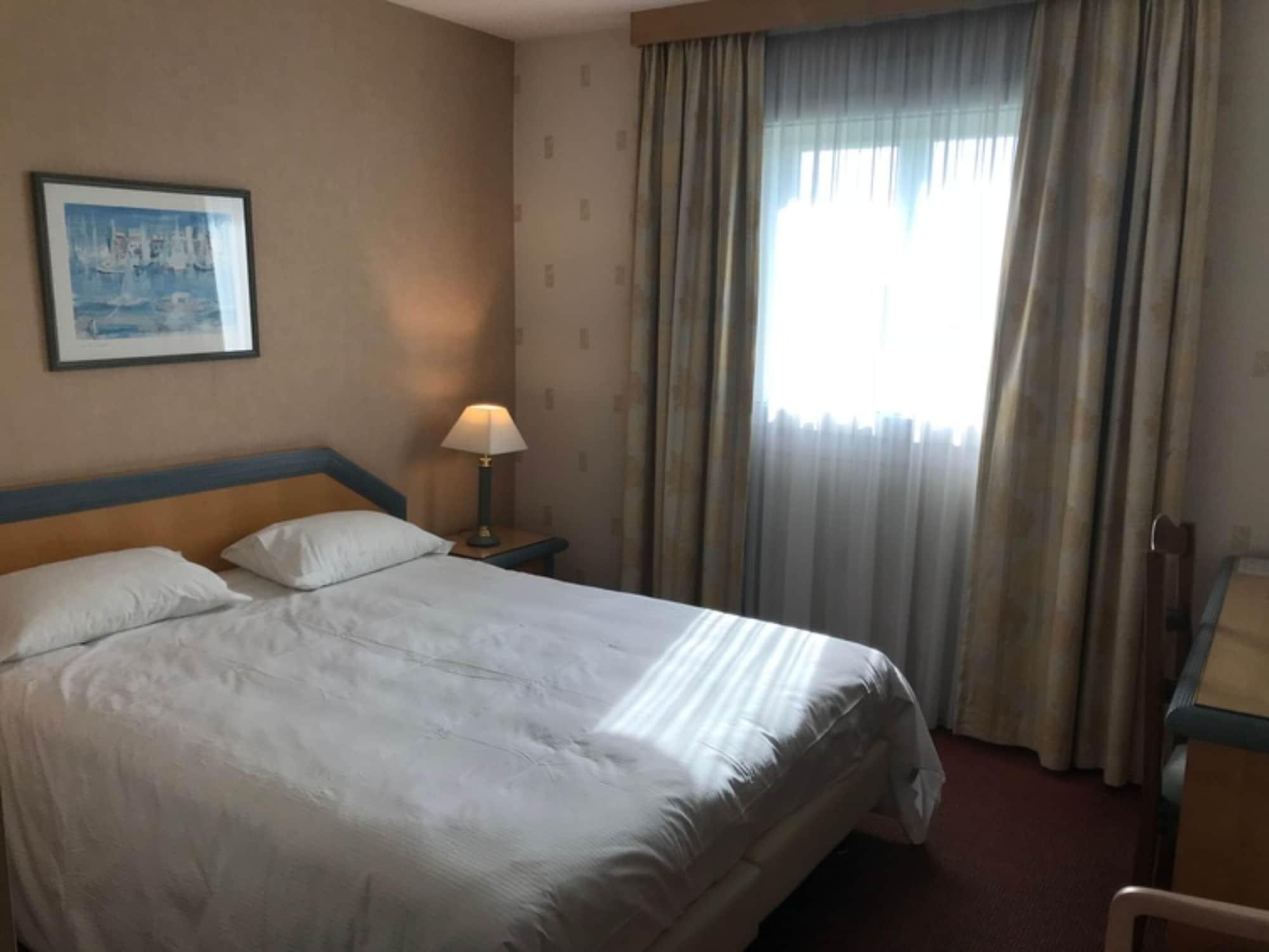 Le Manoir Hotel Orchies Eksteriør billede
