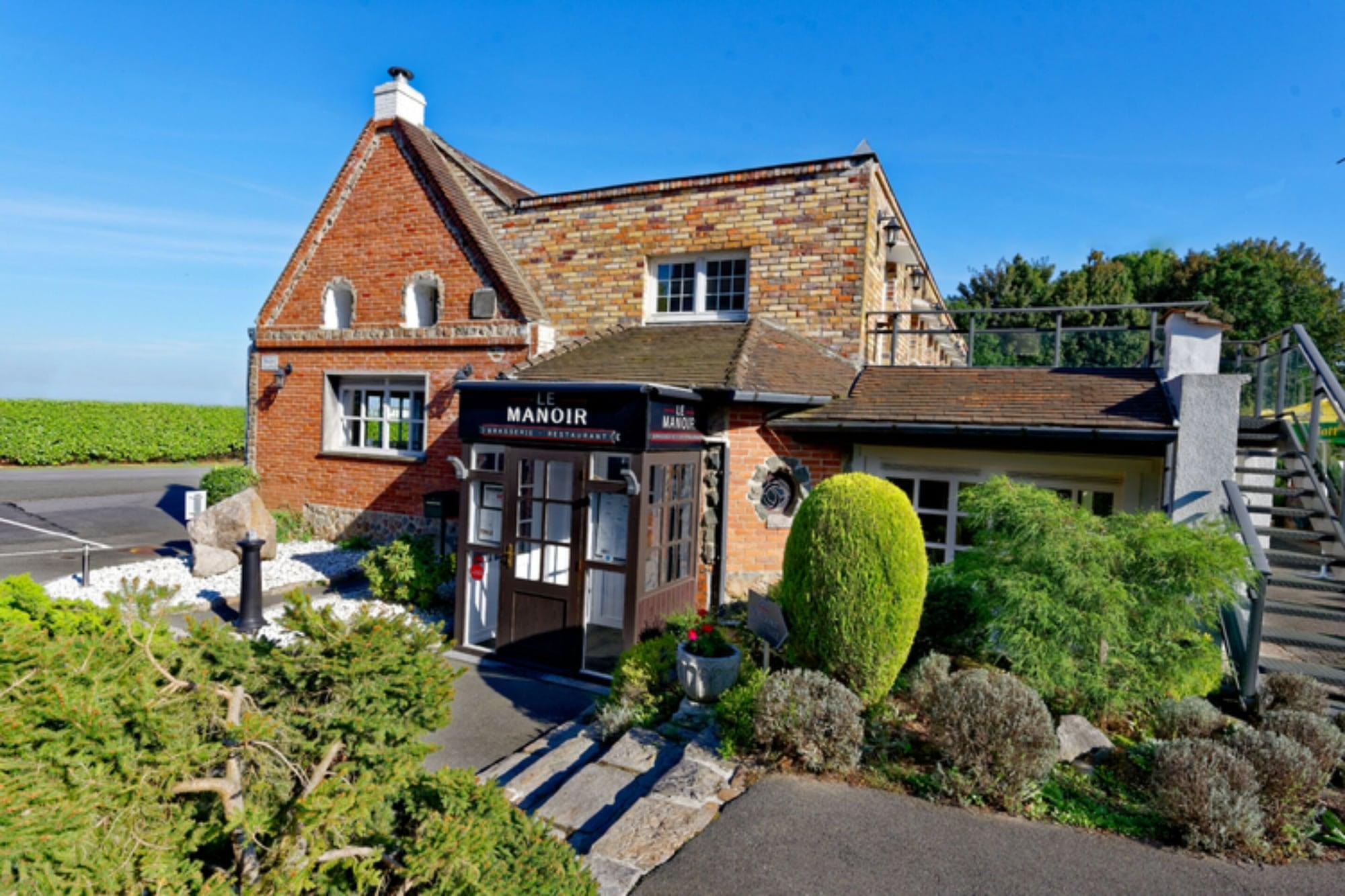 Le Manoir Hotel Orchies Eksteriør billede