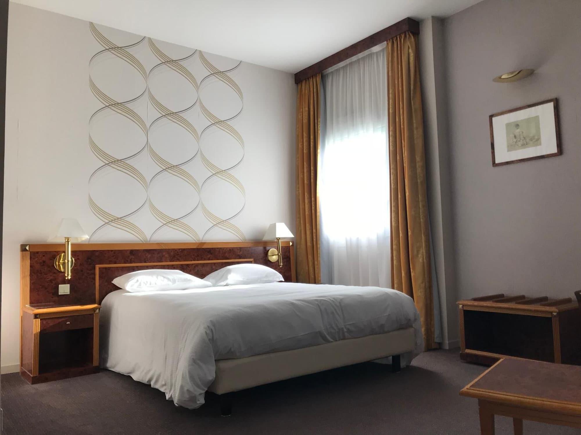 Le Manoir Hotel Orchies Eksteriør billede
